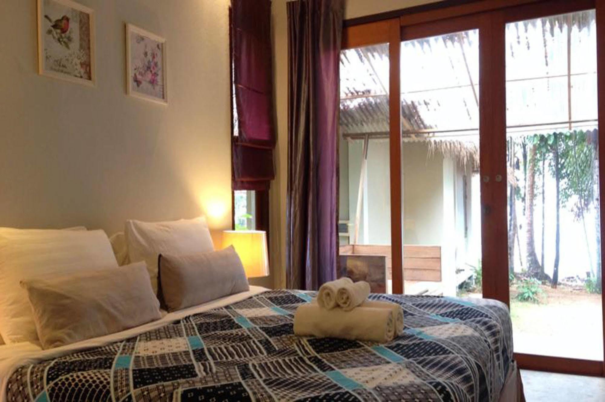 Little Moon Villa Koh Mak Extérieur photo